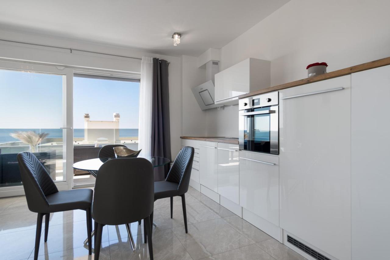 Sea View Apartment With Parking - Dina Makarska Eksteriør bilde